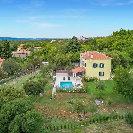 Holiday home Cozy In With Wifi Koromacno